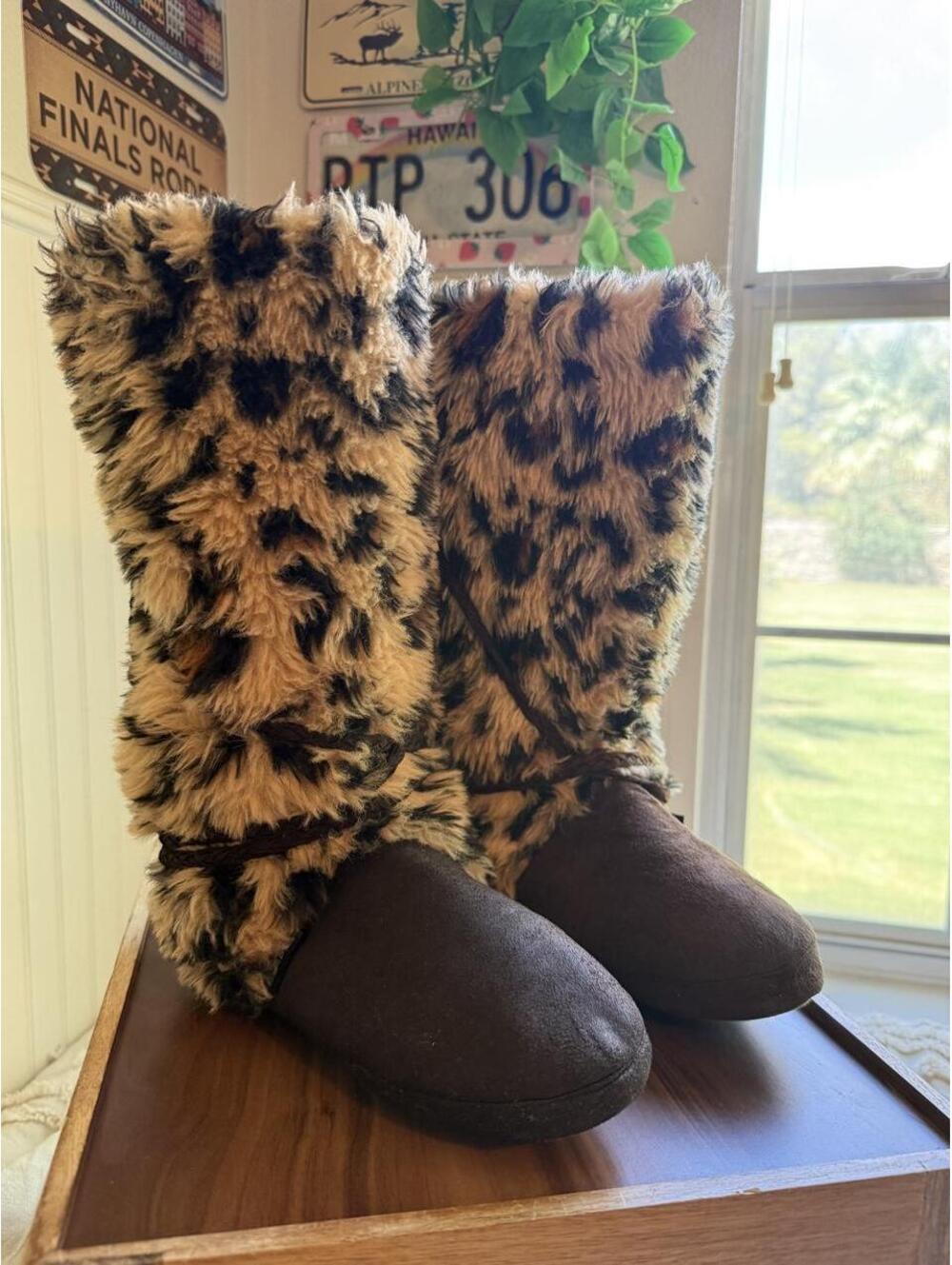 MUK LUKS Brown Leopard Faux Fur Tall Slipper Boots Size M 7-8